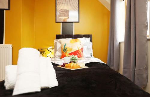 Modern 5-Bed Home, Guests 9, Secure Parking, Contractors - Foto 41