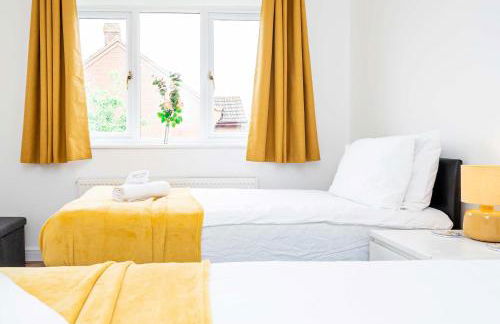 Spacious 4 Bedroom Home in Central Milton Keynes - Foto 19