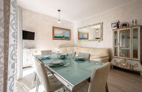 Giardino, Piscina e Posto Auto - Relax con Vista Mare - Foto 4