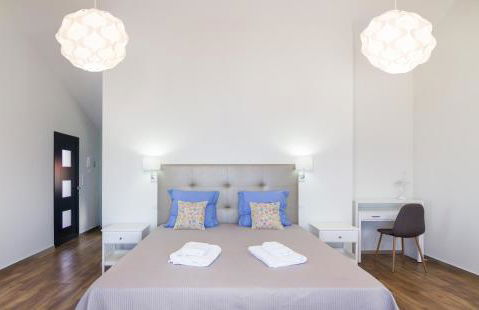 Endless Blue House - Photo 3