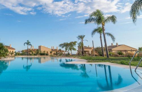 Sea and Mountain View Apartment with 4 Pools - Photo 8