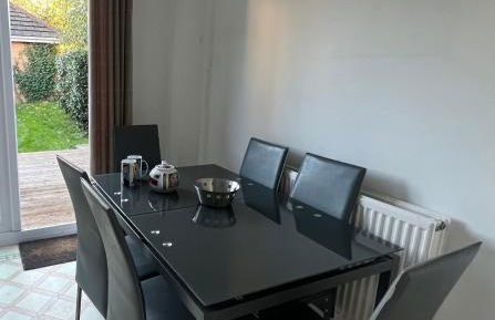 Spacious 3 Bed home situated in a beautiful area - SLEEPS 8 - Foto 29