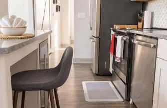 Gorgeous Luxury Lake View Suite | Gym & Pool - Foto 27