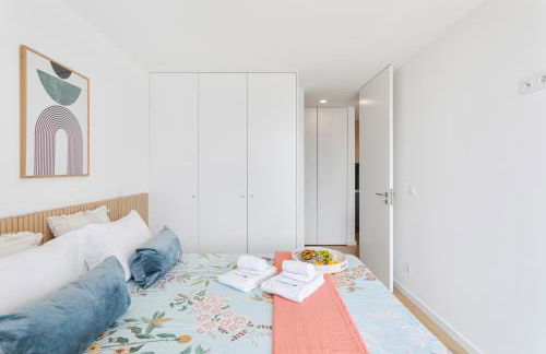 HostWise - Bright Flat with Balcony and Garage - Foto 16