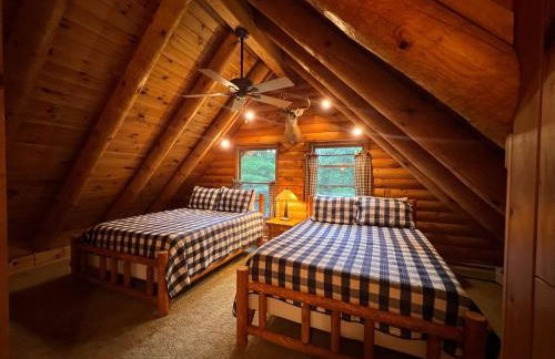 Poconos True Log Cabin with Sauna, Movie Theather, Hot Tub & Fire Pit! - Photo 37