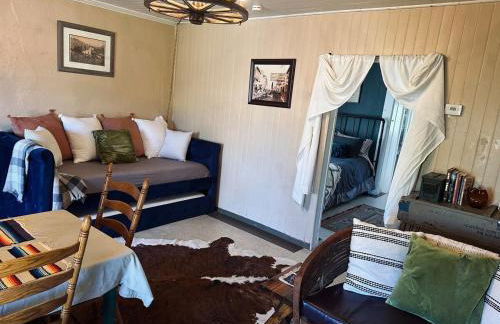 1900s Miner's cabin behind Tombstone Brewery - Foto 47