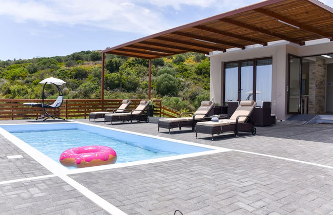 Aurora Luxury Retreat - Beachfront & Private Pool - Foto 16