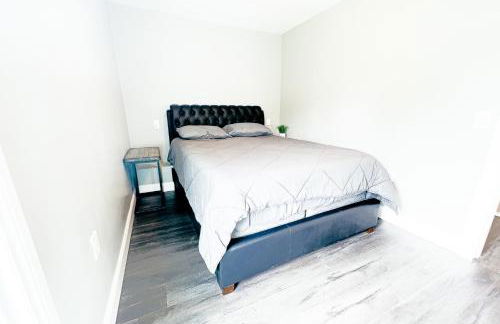 2 Homes, 1 Stay-7BR Niagara Falls Compound - Foto 15