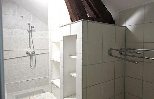 Magnifique villa en pierres au cœur de Saint Antonin Noble Val - Piscine et jardin privés -10 personnes - Foto 47