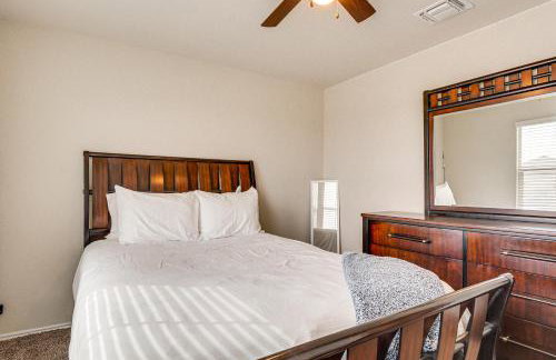 Family Friendly! 2-Story Home Near Georgetown Sq - Foto 15