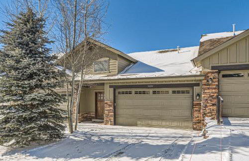 Private Hot Tub, Close to Resorts - Private Hot Tub - Close to PC, Mountain Mansion Family Getaway - Photo 11