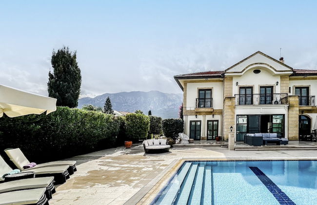 Villa With Private Pool and Backyard in Lapta - Foto 16