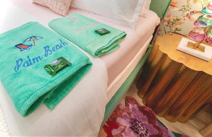 King Bed Mermaid suite - heart of Palm Beach, free parking included - Photo 7