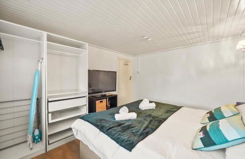 Private 2Bed-Parking & Garden-By FabAccommodation - Foto 5