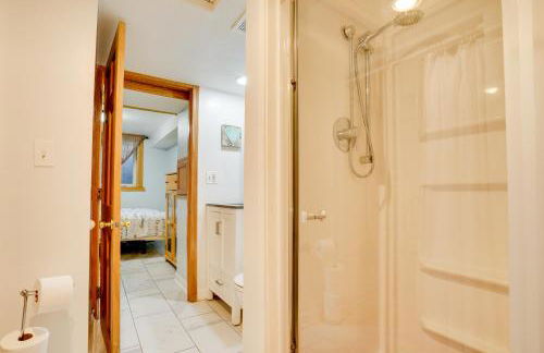 Walk to Lake George Guest Suite in Oak Grove - Foto 17