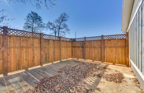 Modern Clarkesville Cottage with Decks and Patio! - Foto 21