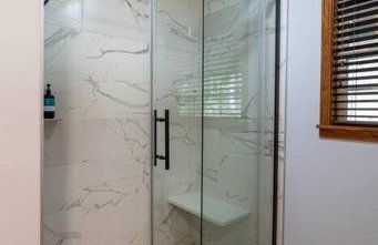 Lakefront Point Retreat on Nantahala Lake with Dock - Foto 10