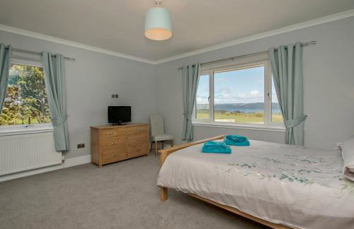 Quarter Acre House - Photo 12
