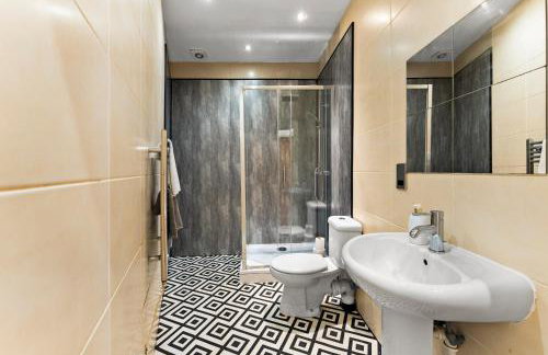 Simple 2 Bed in Central Dewsbury -Sleep 4 - Foto 4