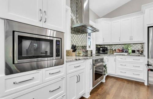 Lakefront, Saltwater Pool, Backyard Oasis, Private Dock, Home Gym - Foto 53