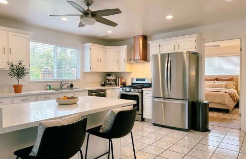 Pet friendly Spacious 3Bed with HUGE Back Yard - Foto 21