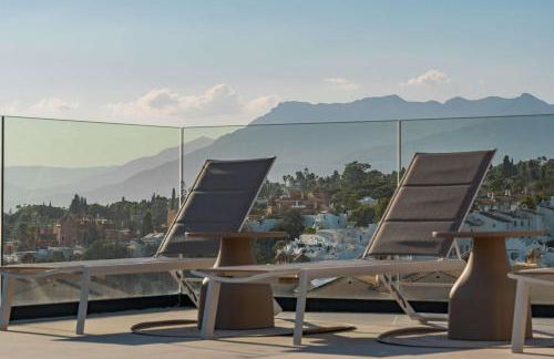Casa Sol Luxury Rooftop Penthouse Gym Spa Pools - Photo 14