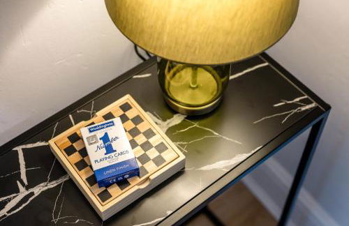 Balfour House - Air Host & Stay - Sleeps 8, free parking - Foto 30