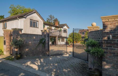 Huge 8 Bed Manor House with Hot Tub, Cinema Room, Games Room - Foto 3