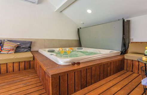 Awesome Home In Pridraga - Foto 14