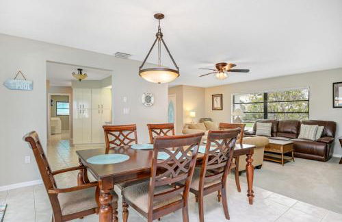 Waterfront Paradise! Heated Pool, Dock, Grill, Fishing near restaurants and shops - Foto 16