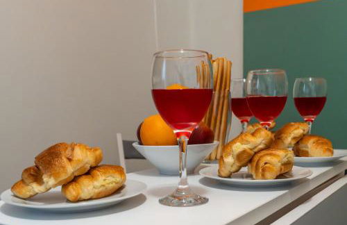 "Furnished Rentals Direct" DominionHouse cul-de-sac Home for 6 people in Anfield near LFC, Goodison Park, Free Street Parking, Suits Travellers, contractors and Family, Near Football action and 10 minutes drive to Liverpool City Centre - Foto 6