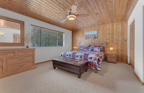 Country Club Cabin with Hot Tub - Foto 4
