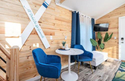 8 All Decked Out, Luxury Tiny House, Boat Parking Mins to Lake Guntersville, Downtown - Foto 3