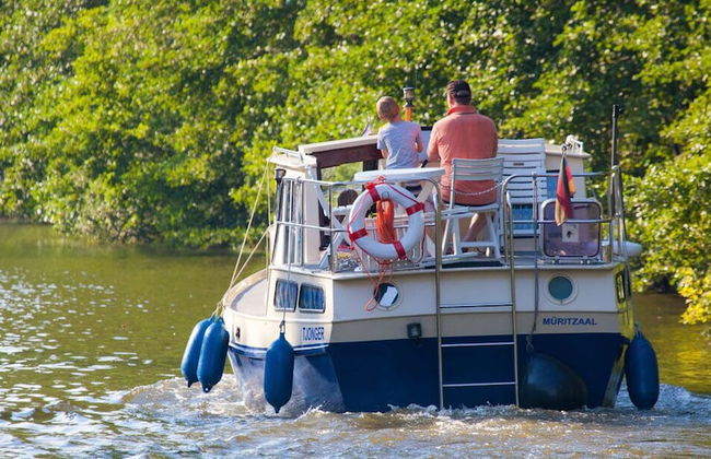 Boats & Yachts at Rechlin Harbor by Kuhnle-Tours - Foto 49