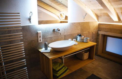 Leos Alpenchalet - inclusive Sommer Bergbahnticket und E-Auto Ladestation - Photo 18