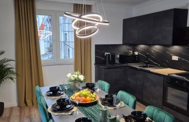 Luxsuite Still und Komfort 1 Balkon Grill TV-75 Zoll - Foto 1