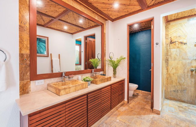 Bungallow With Private Backyard and Pool - Foto 7