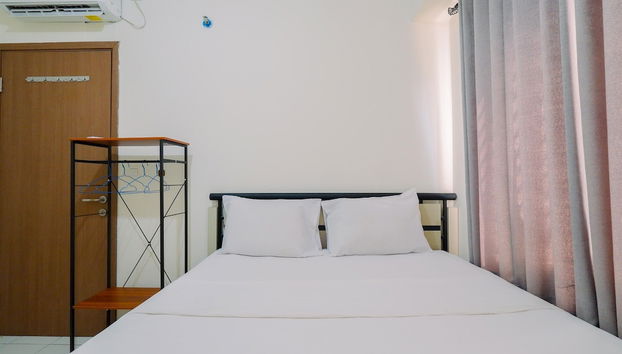 Comfy 1BR with Extra Room Podomoro Golf View Apartment - Photo 3, Chambre