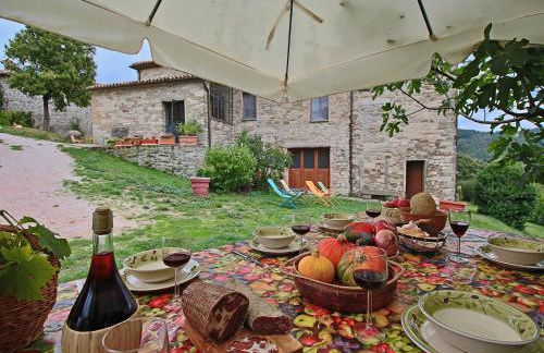 Farmhouse in Apecchio with Pool and Terrace - Foto 35