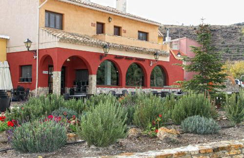 CASERIO INAZARES - CASAS DE MONTAÑA CON CHIMENEA Y NIEVe - Foto 49