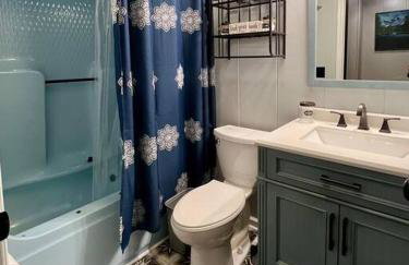 Lakeside Oasis with Kayaks, Hot Tub, & Fire Pit - Foto 55