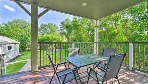 Sunny Clawson Home with Yard - Walk to Main St! - Foto 5