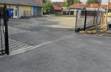 Central Park Apartments - Photo 48