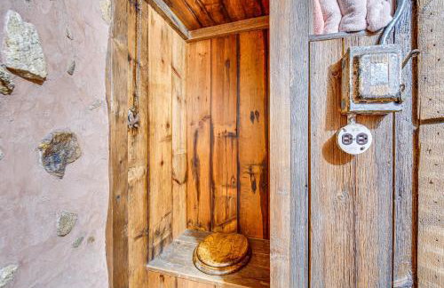 The Grotto - Unique Interactive Cave Experience - Foto 24