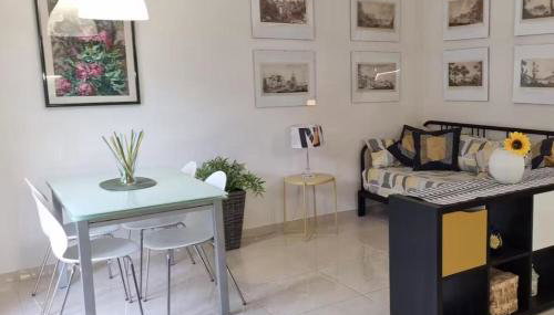 STARE A NAPOLI e RAGGIUNGERE SPLENDIDI DINTORNI - Foto 5