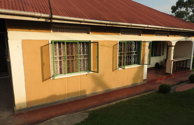 Green Village Apartments - Photo 10