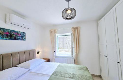 Mare`s Private House 1st floor with Pool - Foto 57