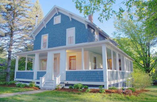 The Craftsman Farmhouse with Modern Flair - Photo 1