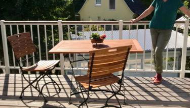 Gemütliche Wohnung mit Sonnenterrasse im blauen Holzhaus - Foto 2