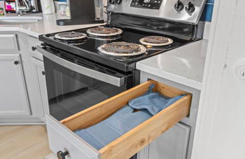 Sunshine House #2-Selfie-Friendly - Steps to Beach - Foto 60